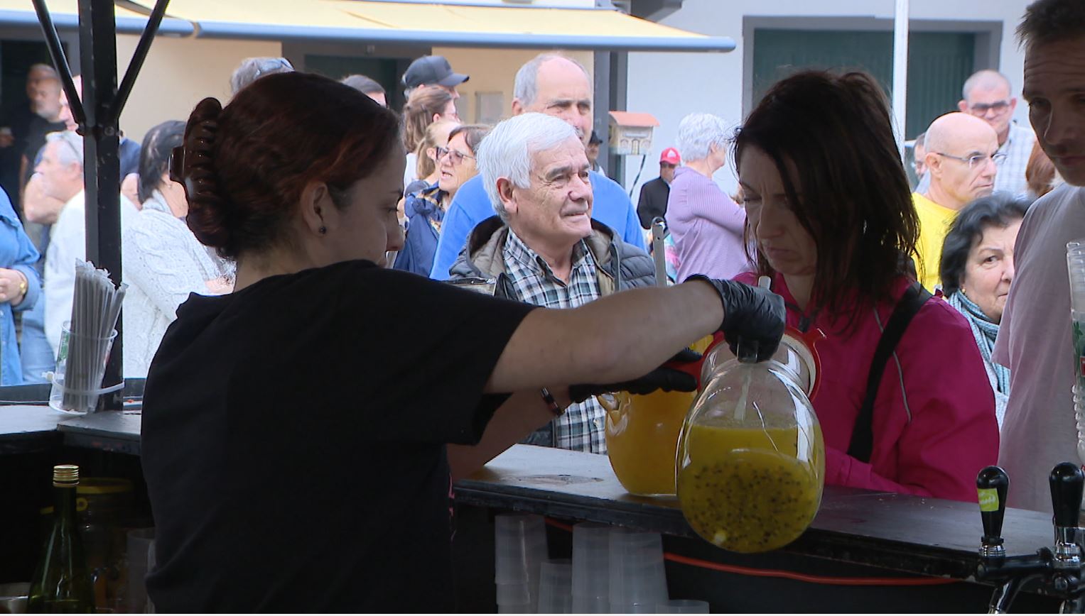 Mostra Da Poncha E Do Mel Dinamiza A Serra D Gua V Deo Rtp Madeira