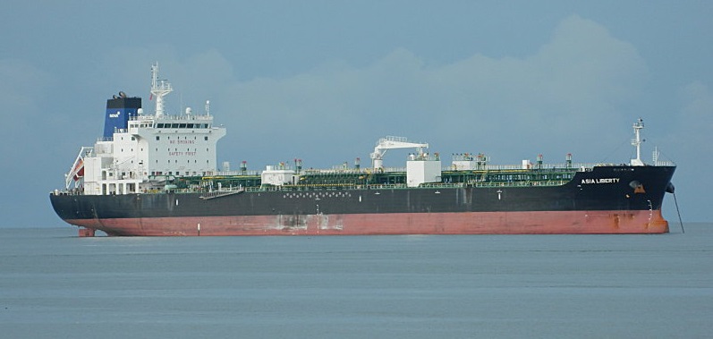 Navio carregado com petróleo venezuelano encalha na Indonésia