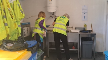 Voluntários preparam almoço dos sem abrigo (áudio)