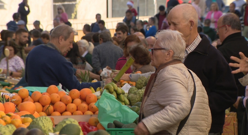 Cada português gasta 350 euros por ano em alimentos que não come