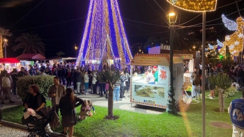 Festas de Natal arrancam com a Noite do Mercado (vídeo)