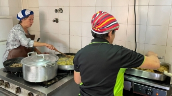 Associação de Fado oferece almoço de Natal a cerca de 380 famílias (vídeo)