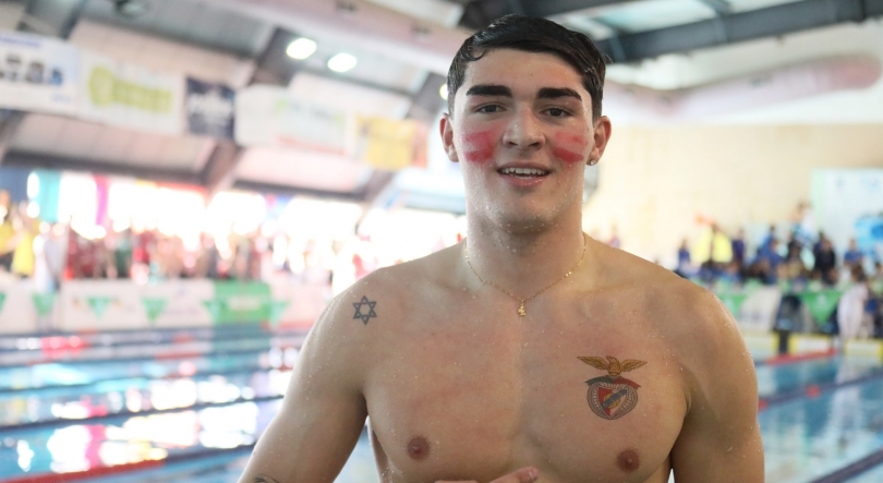 Diogo Ribeiro com novo recorde nacional dos 100 metros mariposa em piscina curta