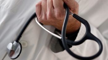 Um em cada quatro médicos internos com sintomas graves de ‘burnout’