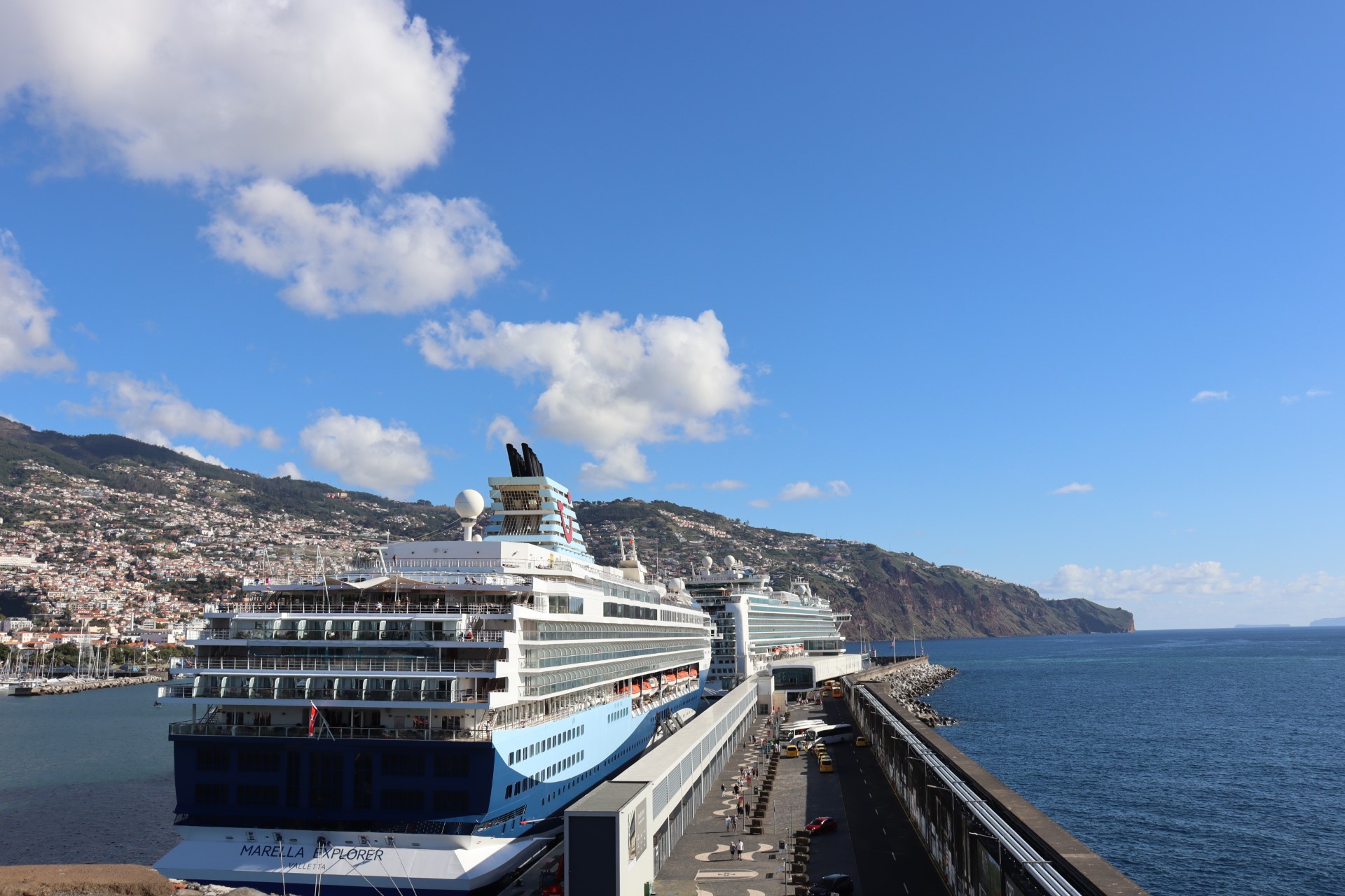 Porto do Funchal perspetiva 300 escalas de navios de cruzeiro em 2024 ...