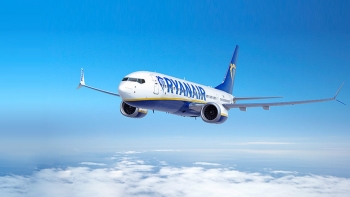 Avião da Ryanair com 164 pessoas e avaria no motor aterra de emergência em Faro