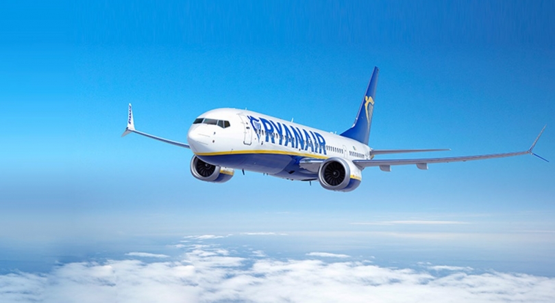 Avião da Ryanair com 164 pessoas e avaria no motor aterra de emergência em Faro
