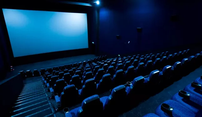Sessões de cinemas e espetáculos ao vivo aumentaram