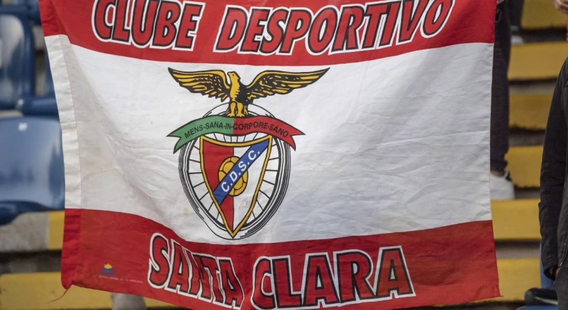 Santa Clara pretende mudar emblema por estar demasiado associado ao do Benfica