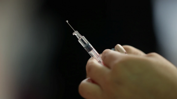 Vacinação contra a covid alargada a pessoas com mais de 18 anos (áudio)