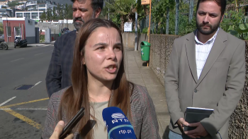 Mónica Freitas mantém apoio parlamentar após buscas ao Governo Regional (vídeo)