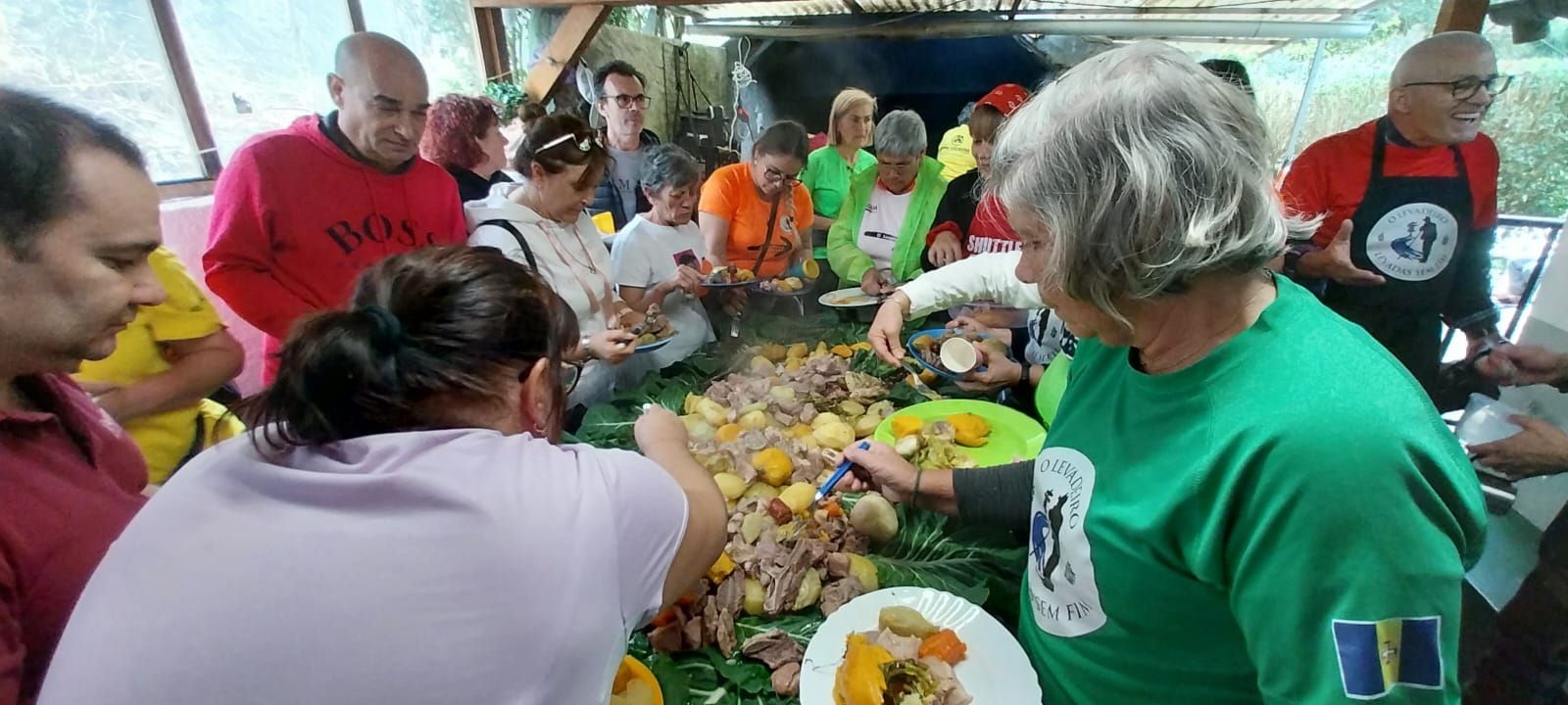 Centenas partilham cozido na Festa do Panelo (vídeo) | RTP Madeira