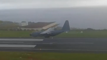 Avião da Força Aérea em treinos na Madeira (vídeo)