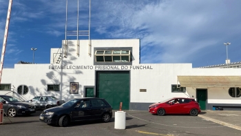 Calado acaba de sair do Estabelecimento Prisional do Funchal (vídeo)