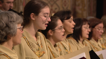 Festival de Coros de Natal com igreja cheia (vídeo)