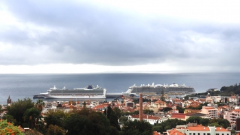 Porto do Funchal recebe os habituais clientes semanais que trazem mais de 11 mil pessoas