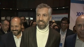 Pedro Nuno Santos acaba de chegar ao congresso do PS (vídeo)