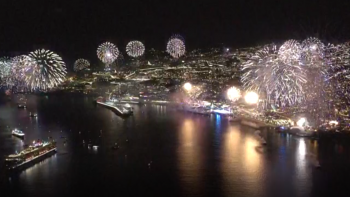Espetáculo pirotécnico coloriu o céu do Funchal (vídeo)