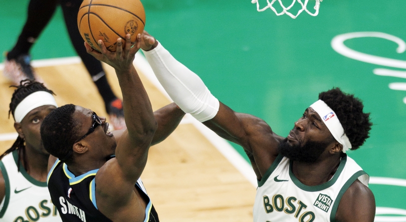 Neemias Queta marca oito pontos na vitória dos Celtics frente aos Grizzlies