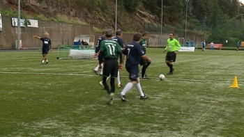 Walking Football traz  benefícios para a saúde dos praticantes (vídeo)