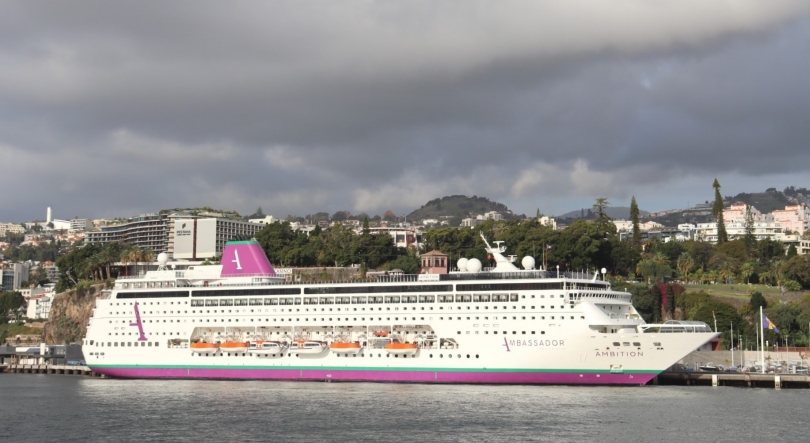 Marinha resgatou mulher inglesa a bordo de navio de passageiros ao largo dos Açores