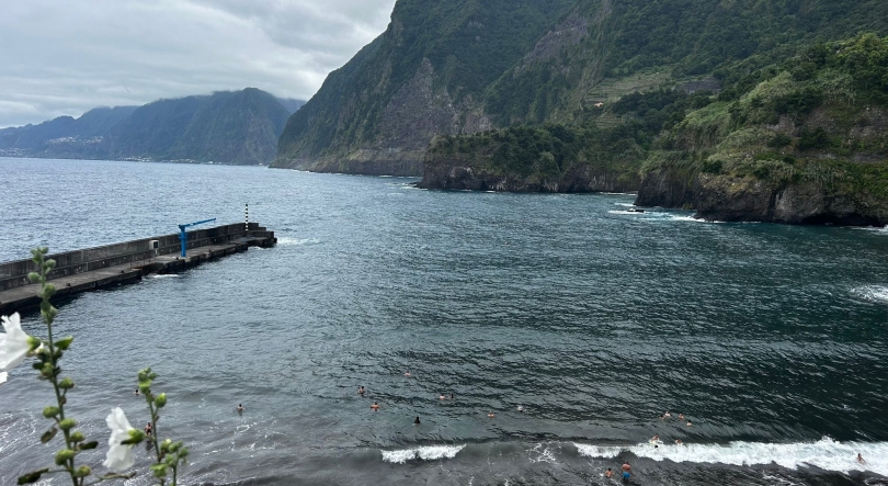 Homem morre no interior de embarcação em São Vicente