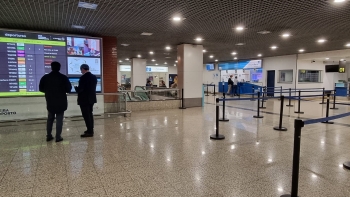 Vários passageiros retidos no aeroporto da Madeira (áudio)