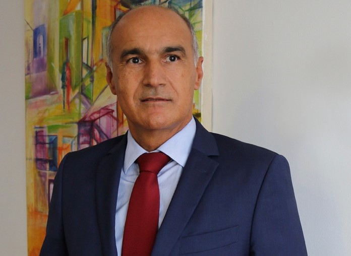 Jorge Carvalho assegura que todas as escolas já têm os manuais digitais ...