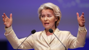 Von der Leyen nomeada candidata do Partido Popular Europeu à Comissão Europeia