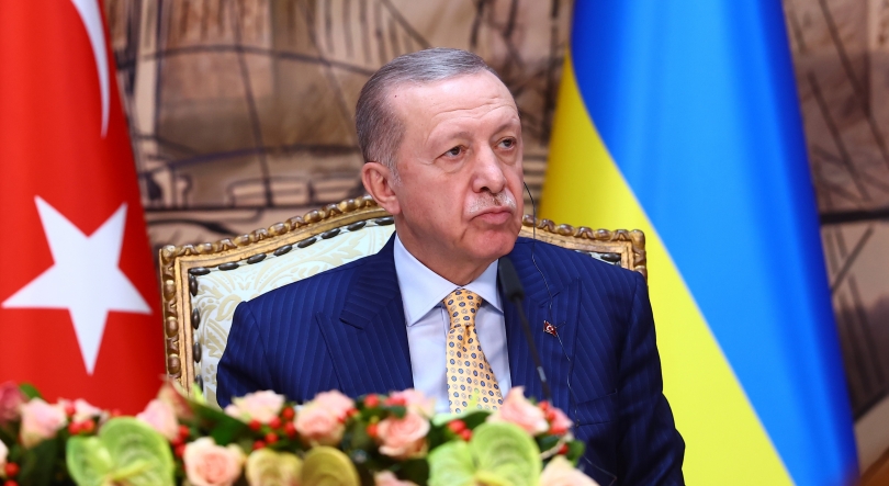 Turquia oferece-se para acolher cimeira de paz entre Kiev e Moscovo