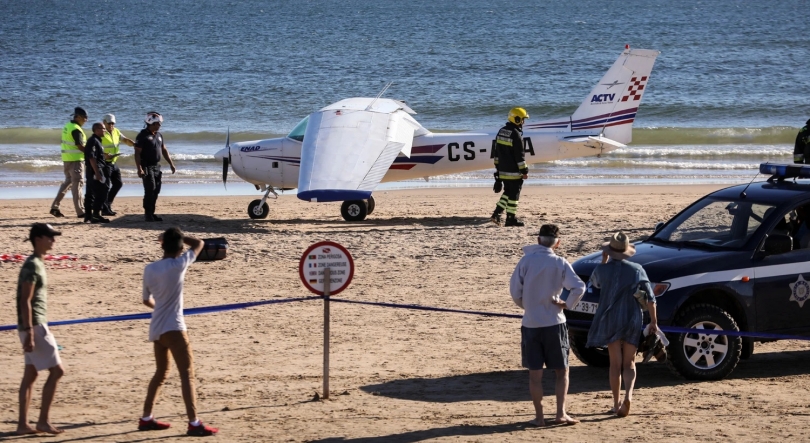 MP pede condenação de piloto acusado de homicídio de duas pessoas em praia da Caparica em Almada