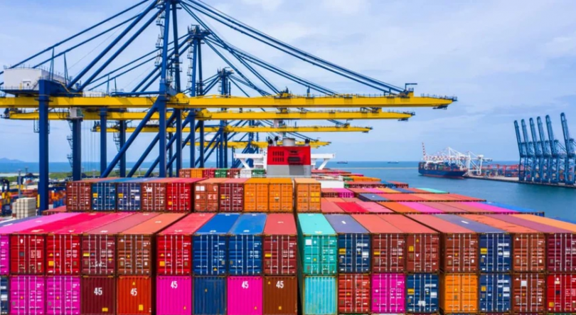 Exportações sobem 0,4% e importações caem 4,5% em janeiro
