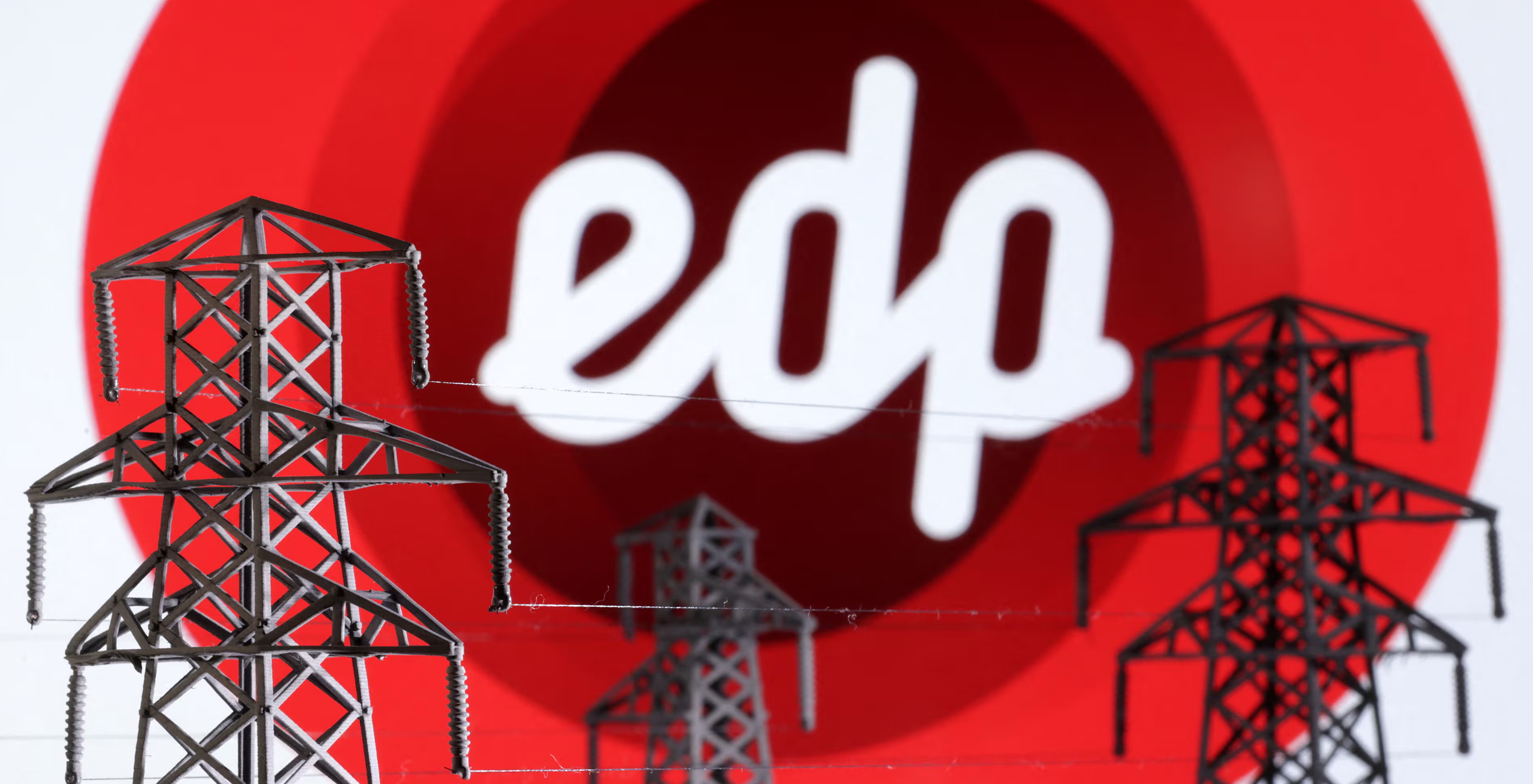 Greve na EDP dificulta reparo de avarias causadas pelo mau tempo – RTP ...