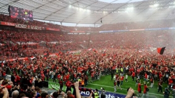 Leverkusen festeja primeiro título com goleada sobre Werder Bremen