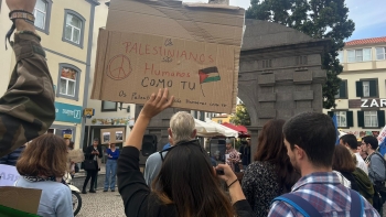 Dezenas na rua solidários com o povo da Palestina (vídeo)