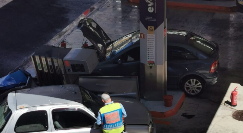 Bomba de gasolina encerrada no Funchal após despiste