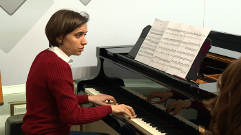 Alunos do Conservatório tiveram uma ‘masterclass’ com a pianista Marta Menezes (vídeo)
