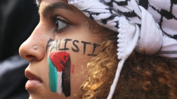 Mais de uma centena de ativistas pró Palestina manifestaram-se no Porto