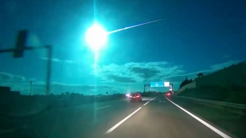 Meteoro iluminou os céus de Portugal e Espanha (vídeo)