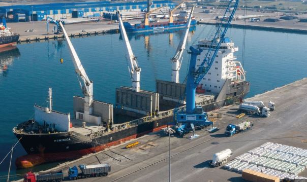 Greve de 10 dias nos portos em junho suspensa depois de negociações