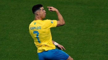Bis de Ronaldo coloca Al Nassr na final da Taça do Rei da Arábia