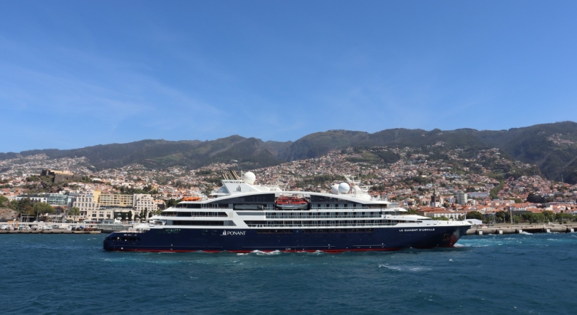 Le Dumont D´Urville regressa ao Porto do Funchal com 264 pessoas