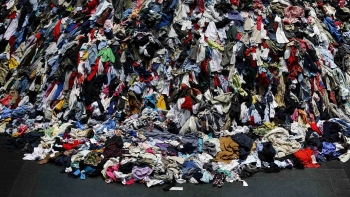 Cada europeu produziu 16 quilos de resíduos têxteis em 2020