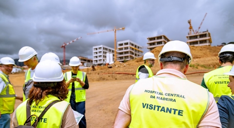 Obra do novo hospital já recebeu 724 visitantes