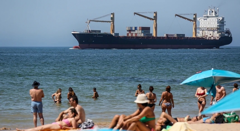 Área de controlo no Atlântico pode reduzir emissões poluentes na zona marítima portuguesa