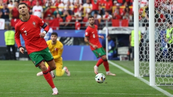 Portugal vence e Ronaldo torna-se o maior assistente da história dos Europeus (vídeo)