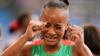 Fatoumata Diallo bate recorde nacional dos 400 barreiras com mínimo olímpico