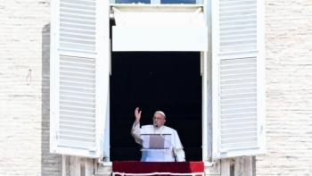 Papa Francisco pede que se reze pela paz no mundo