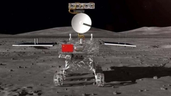 Sonda espacial chinesa aterra no lado distante da Lua
