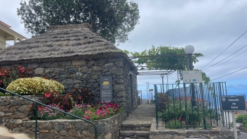 Ponta do Sol recuperou uma das únicas casas de colmo do concelho (vídeo)
